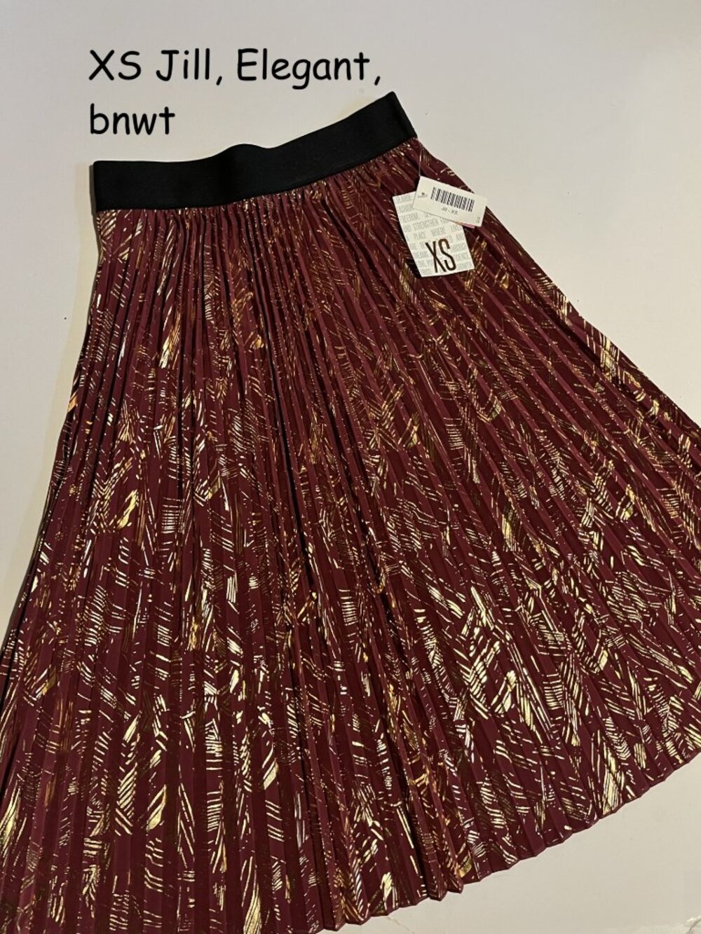 XS Lularoe Jill pleated skirt, Elegant, mauve with gold stripes